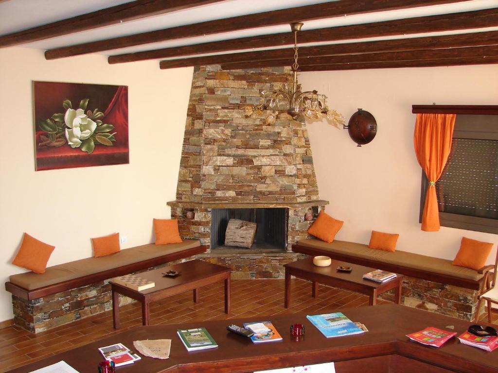 Makronas Apartments Karystos  Luaran gambar