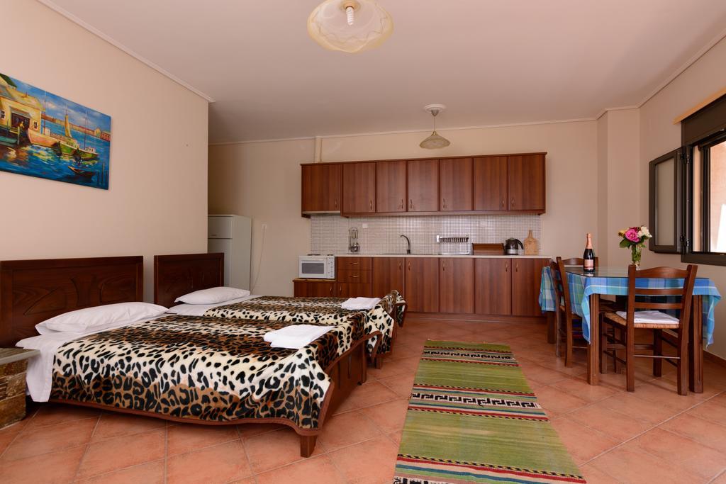 Makronas Apartments Karystos  Luaran gambar