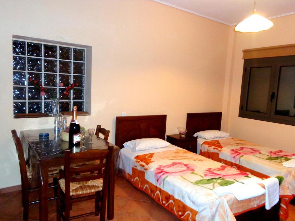Makronas Apartments Karystos  Luaran gambar