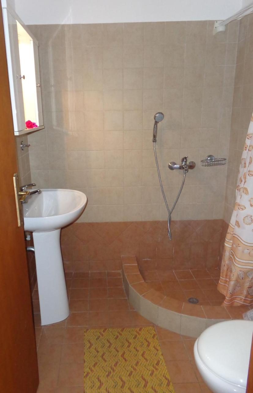 Makronas Apartments Karystos  Luaran gambar